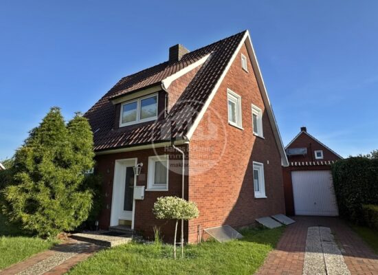Zauberhaftes Einfamilienhaus in bevorzugter Wohngegend 26603 Aurich, Einfamilienhaus