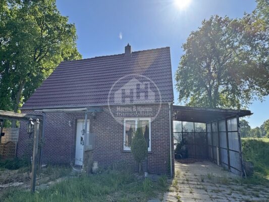 Aus Alt macht Neu:
Renovierungsbedürftiges EFH in zweiter Reihe 26607 Aurich / Walle, Einfamilienhaus
