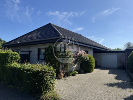 Ebenerdiges Wohnen: Charmanter Bungalow mit traumhaftem Garten 26603 Aurich, Bungalow