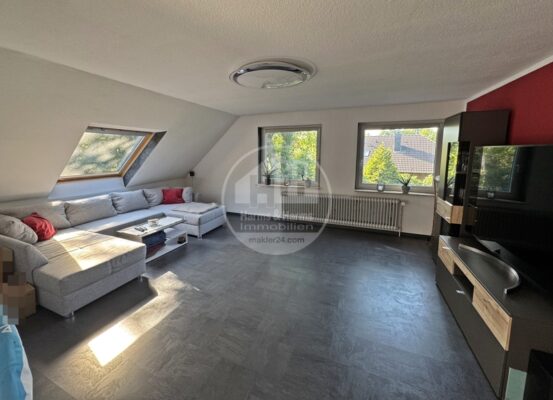 Weiträumige Obergeschosswohnung mit sonnigem Balkon 26605 Aurich / Rahe, Dachgeschosswohnung