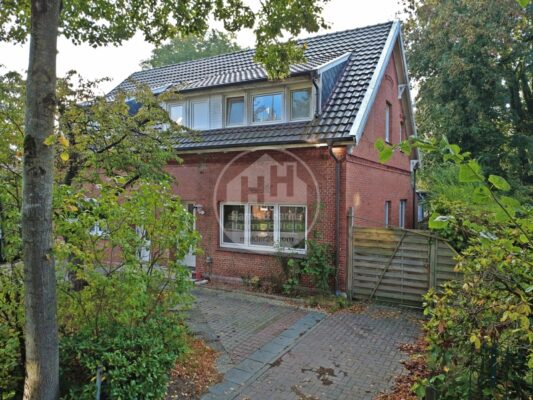 Niedliche, renovierungsbedürftige DHH in Innenstadtlage 26603 Aurich, Doppelhaushälfte