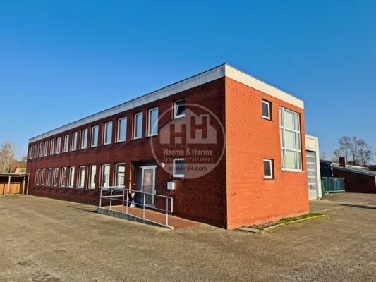 Gewerbehallen mit Büroräumen in bester Lage 26603 Aurich, Lagerfläche